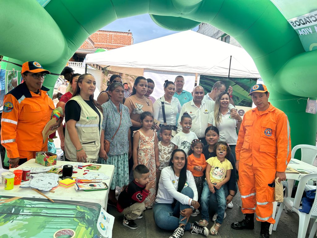 Feria de felino con la comunidad de ituango